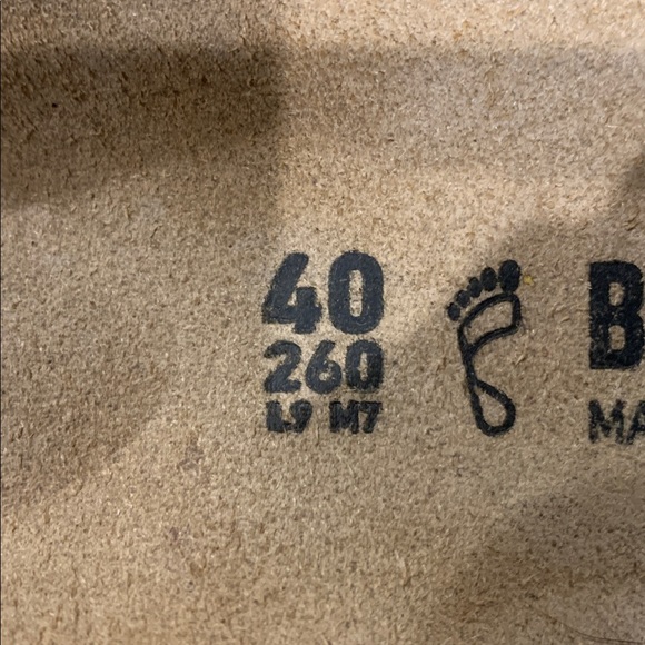 Birkenstock Bronze Gizeh Thong Sandals - Picture 11 of 11